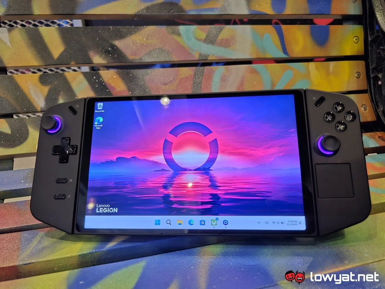 Lenovo Legion Go — handheld gaming yang dilaporkan terbrick selepas update BIOS N3CN42WW